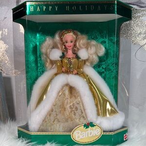 1994 Happy Holidays Barbie Doll Special Edition Barbie RARE Mint Con unopened.